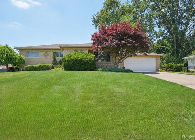 Property at 54829 Starlite Dr, Shelby Twp, MI 48316, 3 beds, 2 baths