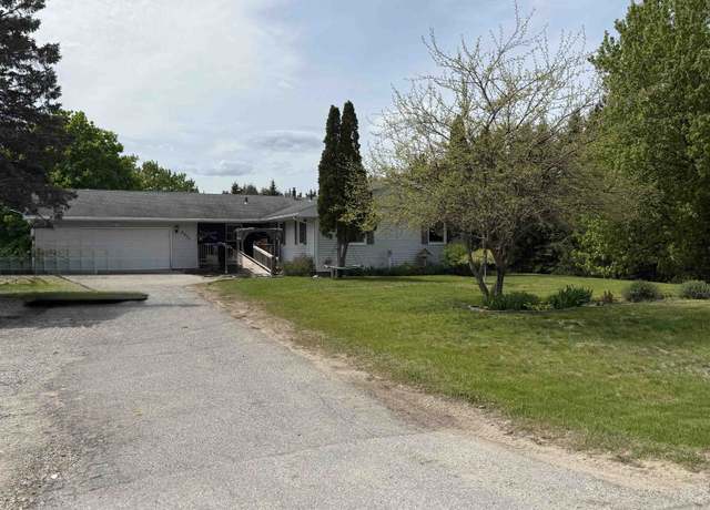 Property at 3935 E Long Lake Rd, Traverse City, MI 49685, 6 beds, 3 baths