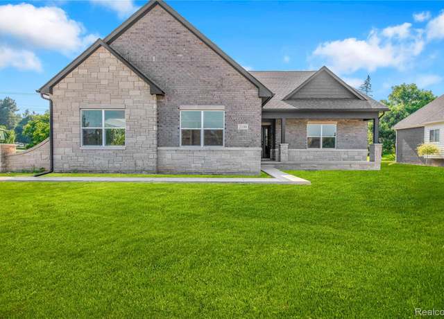 Property at 2198 S Rochester Rd Rd, Rochester Hills, MI 48307, 3 beds, 2.5 baths