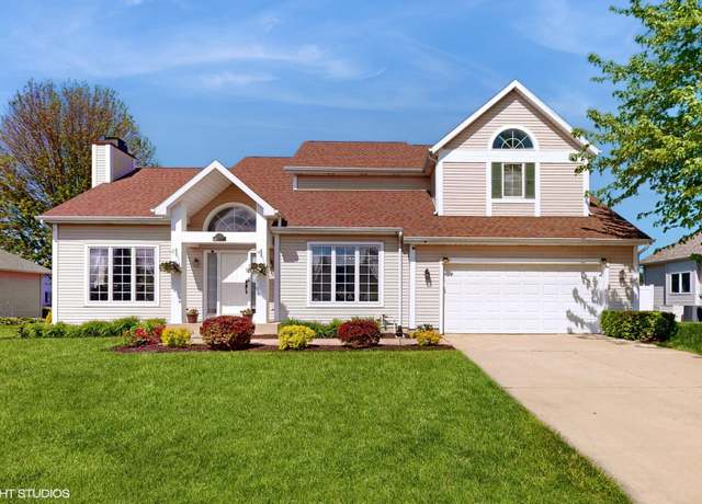 Property at 3948 Kristine St, St Joseph, MI 49085, 3 beds, 2.5 baths