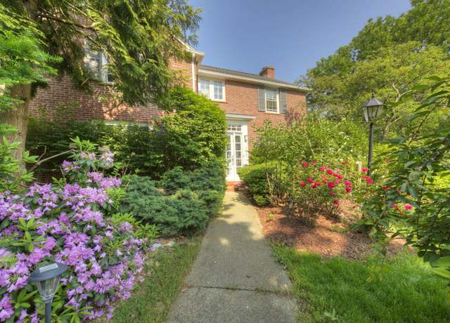 Property at 700 Avon Rd, Ann Arbor, MI 48104, 4 beds, 3.5 baths