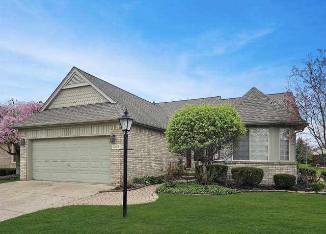 Property at 6958 Cross Creek Dr, Washington, MI 48094, 3 beds, 3 baths