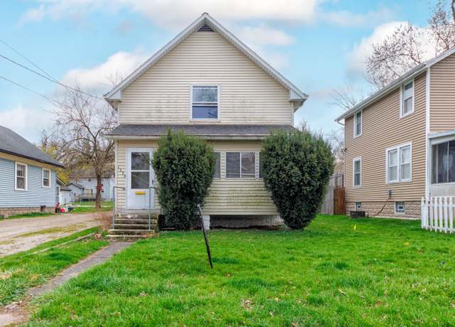 Property at 1220 E Alcott St, Kalamazoo, MI 49001, 2 beds, 1.5 baths