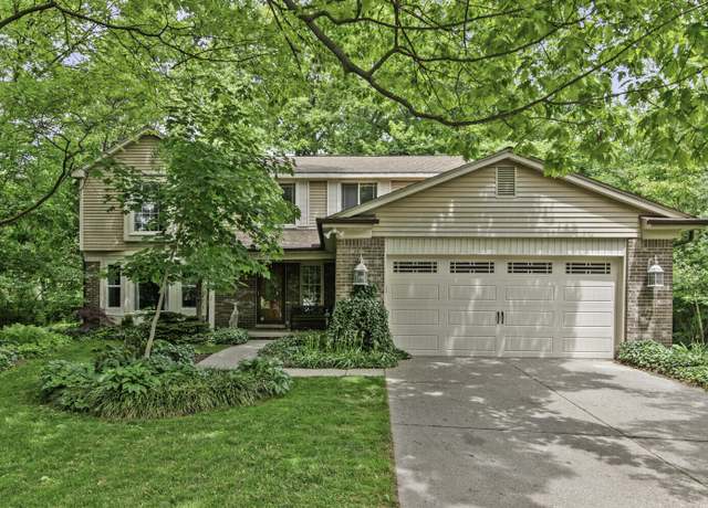 Property at 14436 Fairway St, Livonia, MI 48154, 4 beds, 2.5 baths