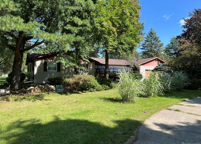 Property at 4480 W Frances Rd, Clio, MI 48420, 3 beds, 2 baths