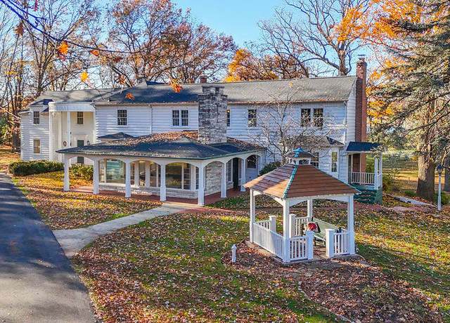 Property at 3855 W Johnson Rd, Unknown, IN 46350, 7 beds, 8.5 baths