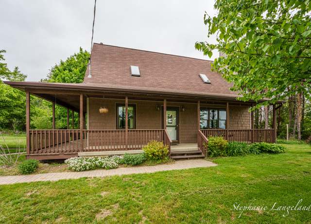 Property at 16913 Penny Ave NE, Sand Lake, MI 49343, 3 beds, 3 baths