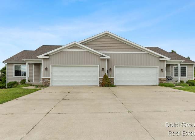 Property at 4682-4684 S Shooks Ct, Hudsonville, MI 49426, 4 beds, 4 baths