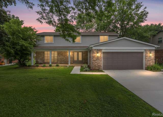 Property at 684 Abbey Court Ct, Rochester Hills, MI 48307, 4 beds, 2.5 baths