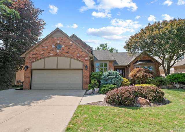 Property at 33781 Sunrise Dr, Fraser, MI 48026, 3 beds, 3.5 baths