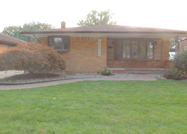 Property at 24401 Culver St, St Clair Shores, MI 48080, 3 beds, 1.5 baths