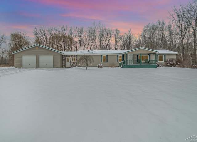 Property at 1920 E Huron Rd, Au Gres, MI 48703, 3 beds, 2 baths