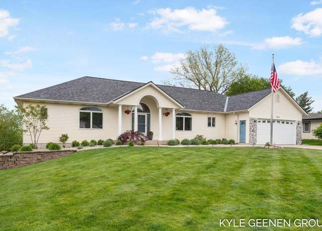 Property at 133 Sunrise Dr, Holland, MI 49423, 4 beds, 2.5 baths