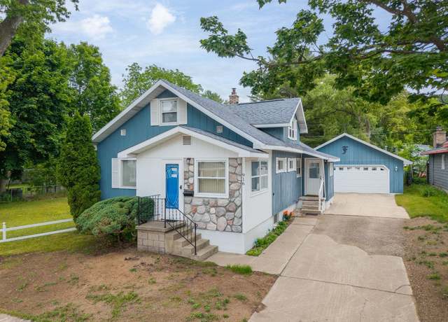 Property at 916 Ernst St, Cadillac, MI 49601, 4 beds, 1 bath