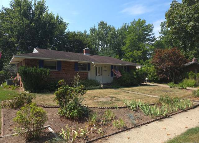 Property at 14480 Swanee Beach Dr, Fenton, MI 48430, 3 beds, 1.5 baths