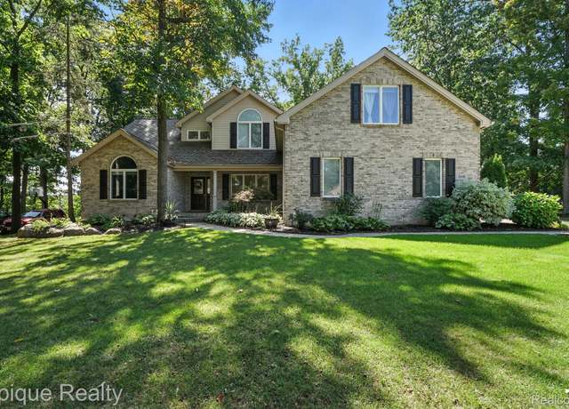 Property at 9446 Fair Oaks Dr, Goodrich Village, MI 48438, 4 beds, 3.5 baths