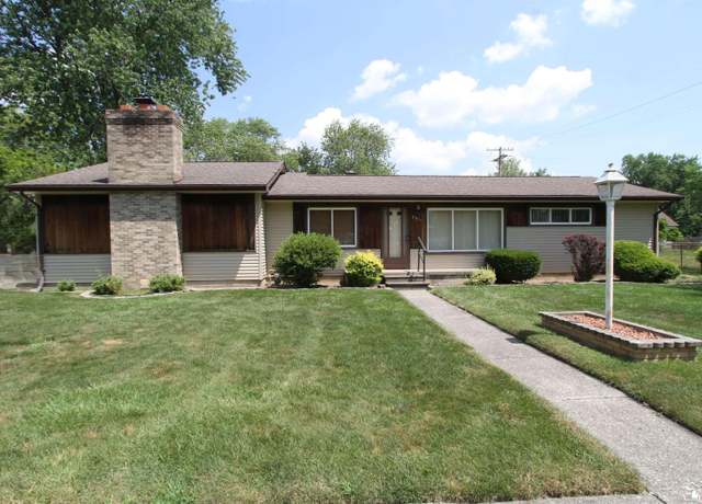 Property at 2911 5th St, Monroe, MI 48162, 3 beds, 2 baths