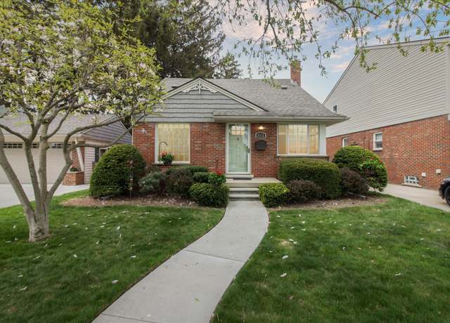 Property at 6572 Larme Ave, Allen Park, MI 48101, 3 beds, 1.5 baths