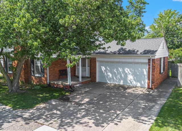 Property at 20643 Danbury Ln, Harper Woods, MI 48225, 4 beds, 2.5 baths
