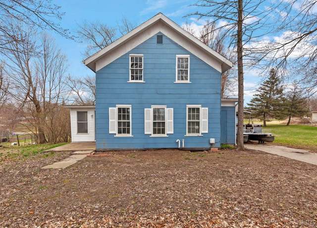 Property at 124 Lincoln St, Hudson, MI 49247, 4 beds, 2 baths