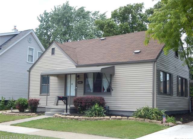 Property at 22133 Rosedale St, St Clair Shores, MI 48080, 3 beds, 1.5 baths
