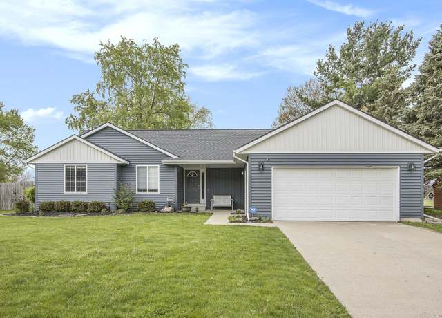 Property at 170 Country Club Blvd, Plainwell, MI 49080, 3 beds, 3 baths