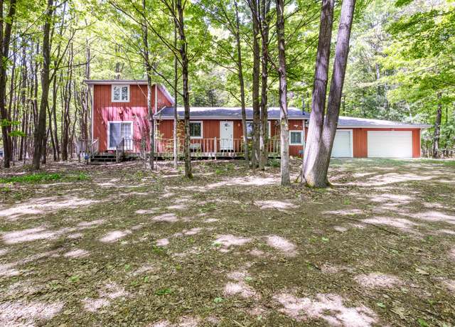 Property at 630 62nd St, South Haven, MI 49090, 4 beds, 2 baths
