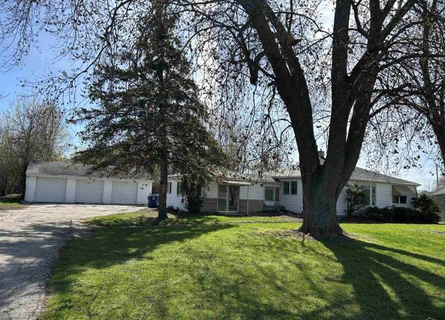 Property at 2565 S Center Rd, Saginaw, MI 48609, 3 beds, 1 bath