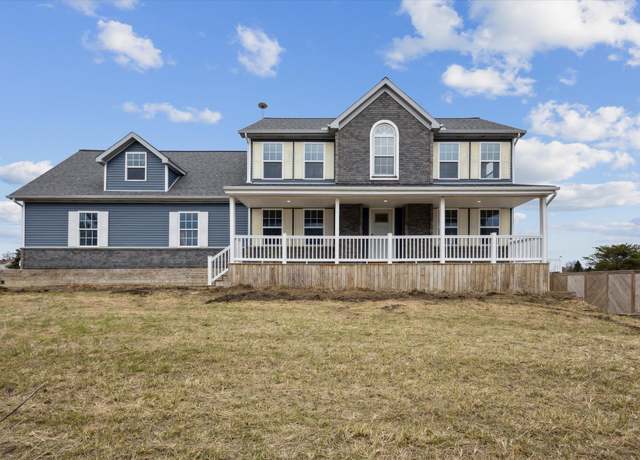 Property at 2811 Doane Hwy, Charlotte, MI 48813, 4 beds, 3 baths