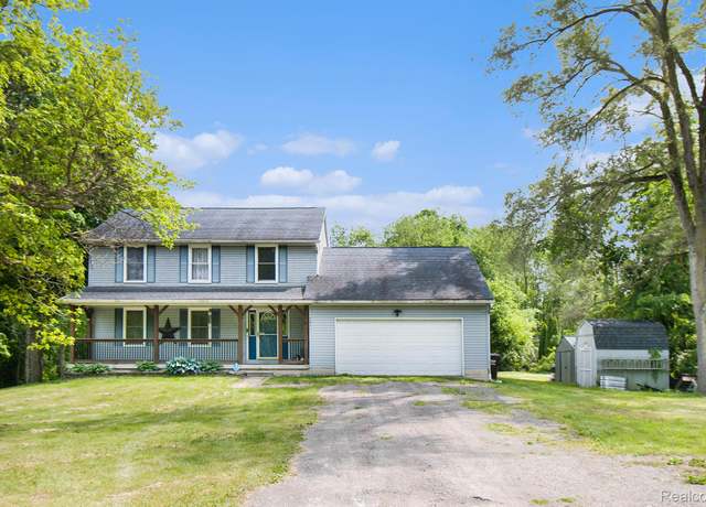 Property at 7986 Arkona Rd, Milan, MI 48160, 4 beds, 2.5 baths