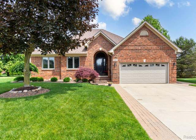 Property at 34321 Country Meadow Rd, Chesterfield, MI 48047, 3 beds, 3 baths