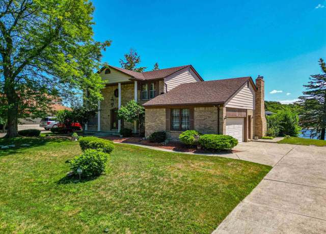 Property at 54158 Blue Cloud Dr, Utica, MI 48315, 4 beds, 2.5 baths