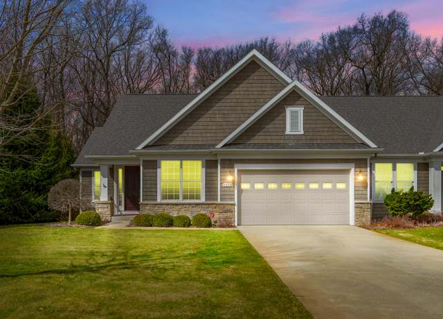 Property at 8892 Oakland Hills Cir, Portage, MI 49024, 3 beds, 3 baths