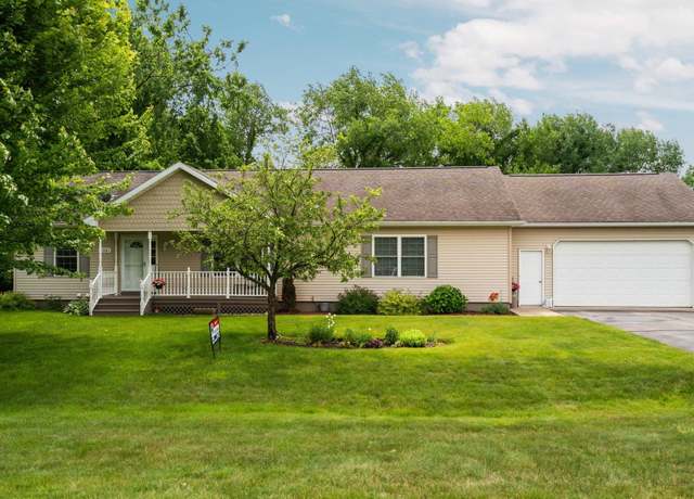 Property at 4381 Cherry Ln, Traverse City, MI 49684, 4 beds, 3 baths