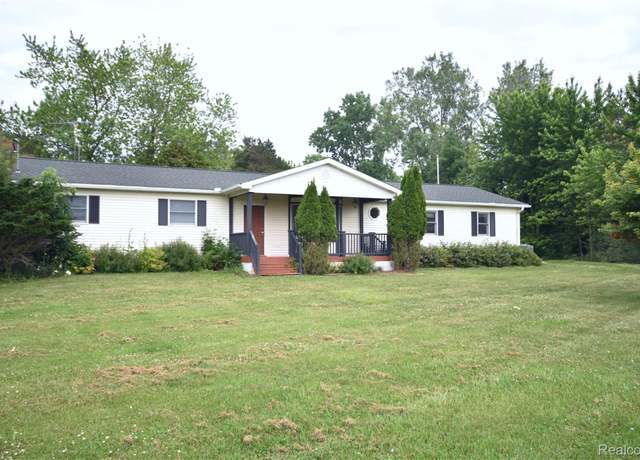Property at 11057 Hogan Rd, Fenton, MI 48436, 4 beds, 2 baths