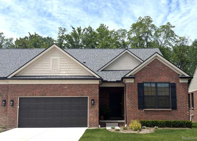 Property at 55746 Oak Pointe Dr, Shelby Twp, MI 48315, 2 beds, 2 baths