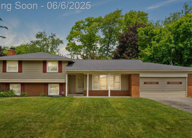 Property at 3104 Francesca Dr, Waterford, MI 48329, 3 beds, 2.5 baths