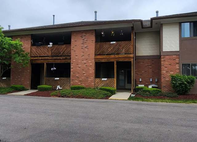 Property at 16511 Woodlane Rd, Fraser, MI 48026, 2 beds, 2 baths