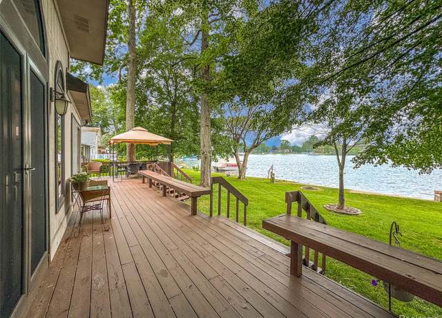 Property at 3541 Highland Blvd Blvd, Highland, MI 48356, 4 beds, 2.5 baths