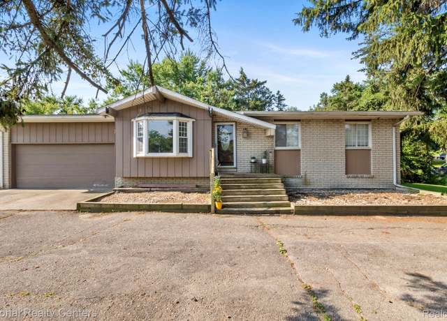 Property at 7716 Highland Rd, White Lake, MI 48383, 3 beds, 2 baths