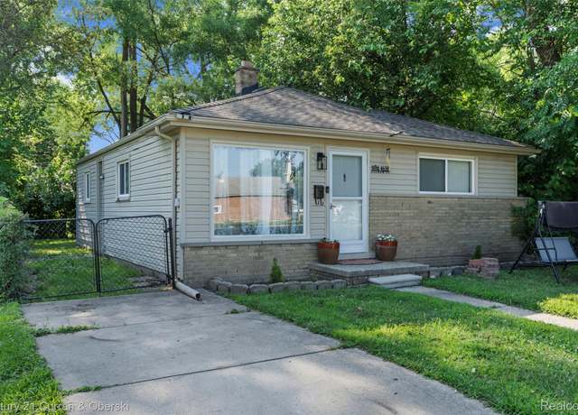 Property at 4630 Pelham St, Dearborn Heights, MI 48125, 3 beds, 1 bath