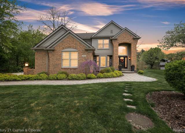 Property at 45711 Morningside Ct, Canton, MI 48187, 4 beds, 2.5 baths