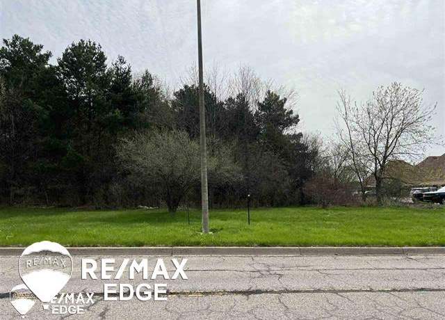 Property at 1570 Fleckenstein Dr, Flint, MI 48507
