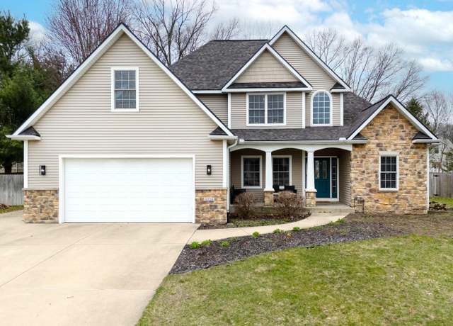 Property at 8324 Interlochen St, Kalamazoo, MI 49009, 4 beds, 2.5 baths