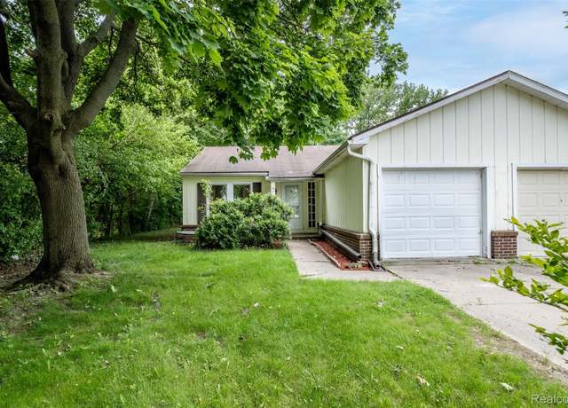 Property at 6733 Ardsley Dr, Canton, MI 48187, 3 beds, 1 bath