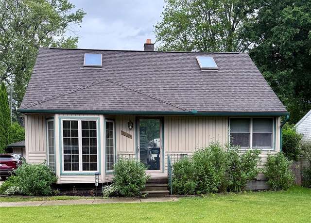 Property at 26761 Hickler Ln, Harrison Township, MI 48045, 2 beds, 1 bath