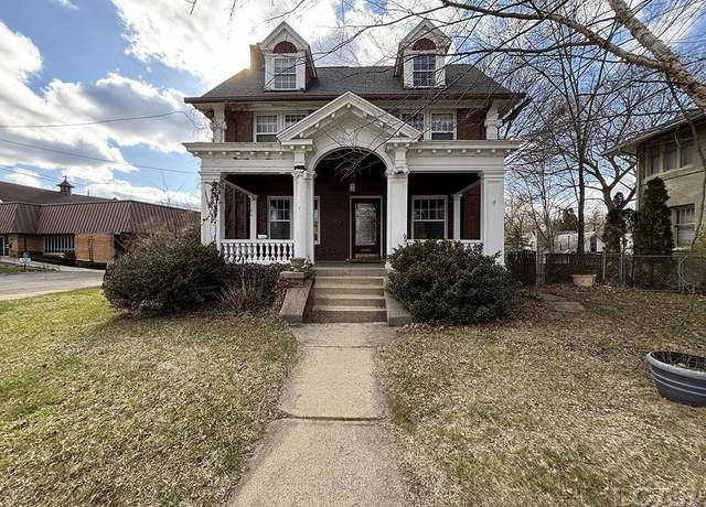 Property at 1504 Greenwood Ave, Jackson, MI 49203, 5 beds, 3 baths