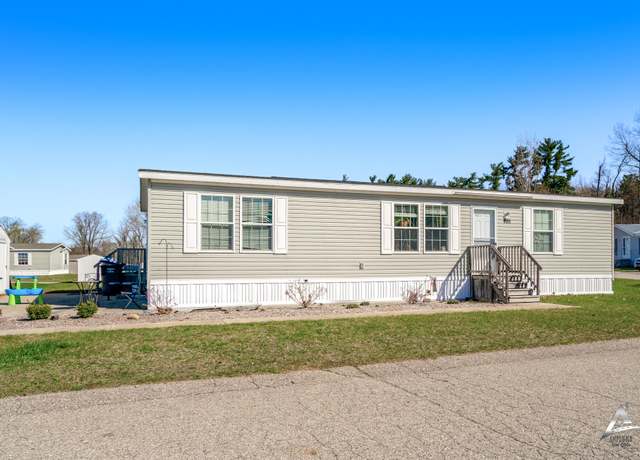 Property at 885 Buttonwood Dr, Middleville, MI 49333, 3 beds, 2 baths
