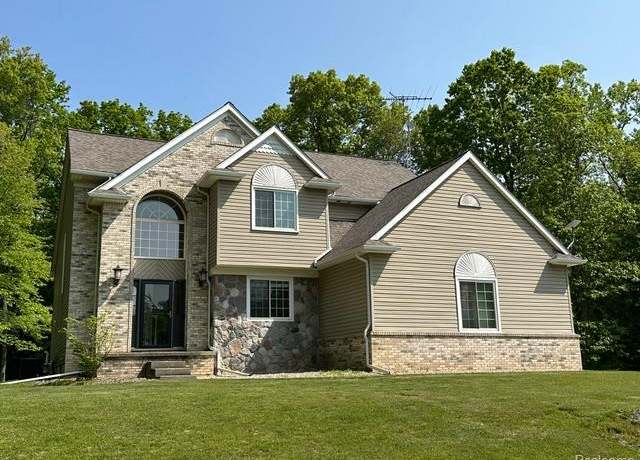 Property at 1727 Pero Lake Rd, Lapeer, MI 48446, 3 beds, 2.5 baths