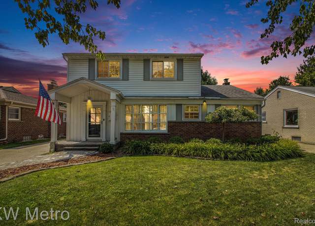 Property at 22948 Lingemann St, St Clair Shores, MI 48080, 4 beds, 3 baths